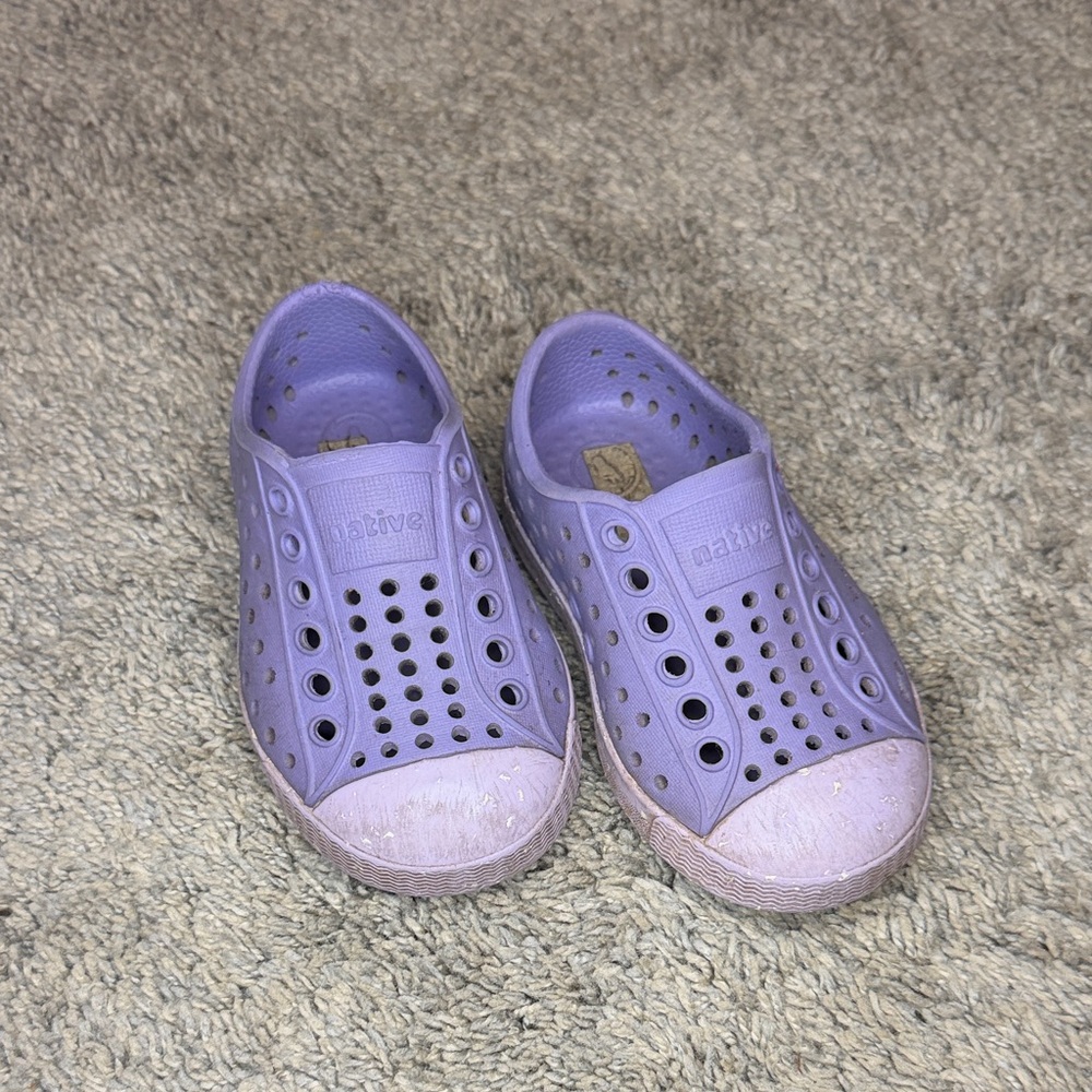 Native Toddler/Kids Purple Shoes, Size 5